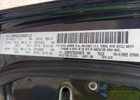 2014 Ram 1500 Laramie z USA, uszkodzony, nr VIN 1C6RR7NT5ES249275